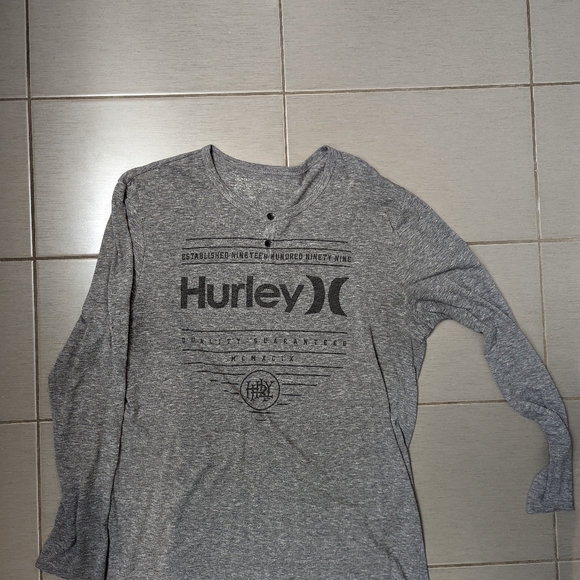 Hurley long sleeve tee (L) - Picture 2 of 3